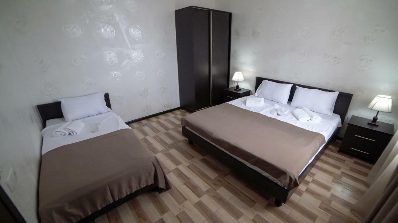 Hotel Progress Batoumi Extérieur photo