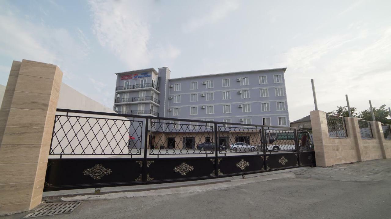 Hotel Progress Batoumi Extérieur photo