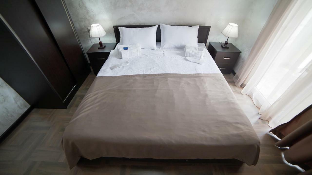 Hotel Progress Batoumi Extérieur photo
