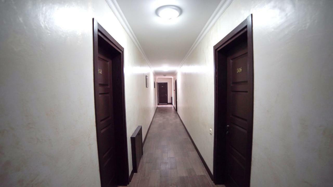 Hotel Progress Batoumi Extérieur photo